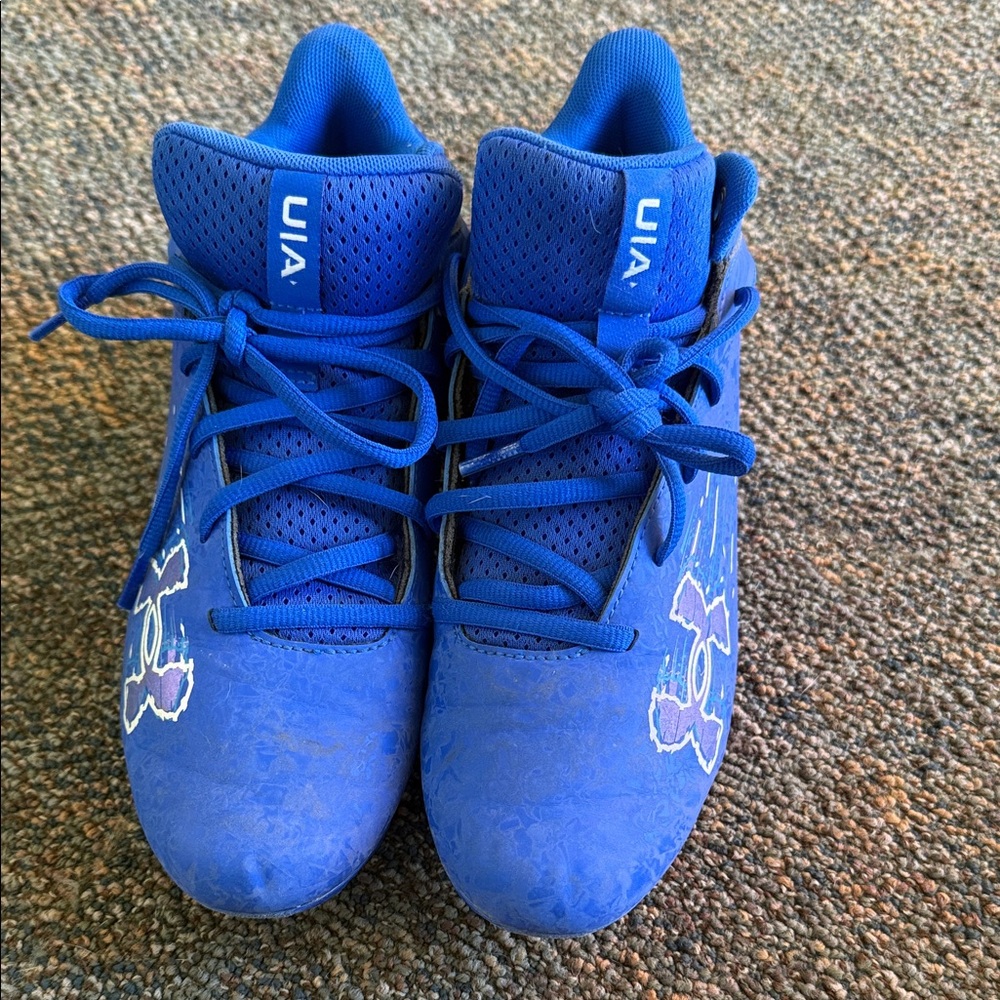 Kids Under Armour football cleats